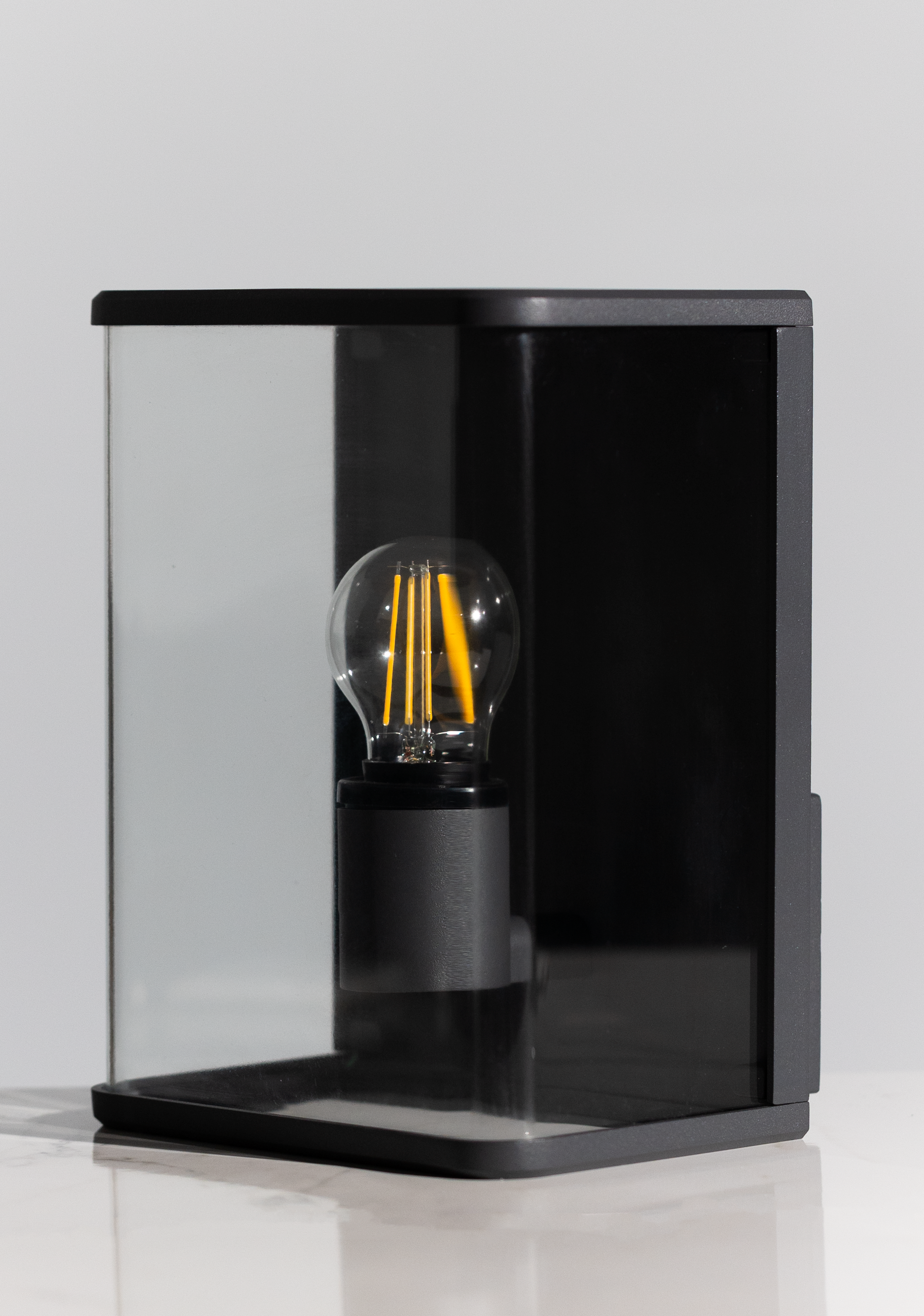 Grantham Outdoor LED Wall Light - Premium Aluminium Wall Light with Glass Diffuser