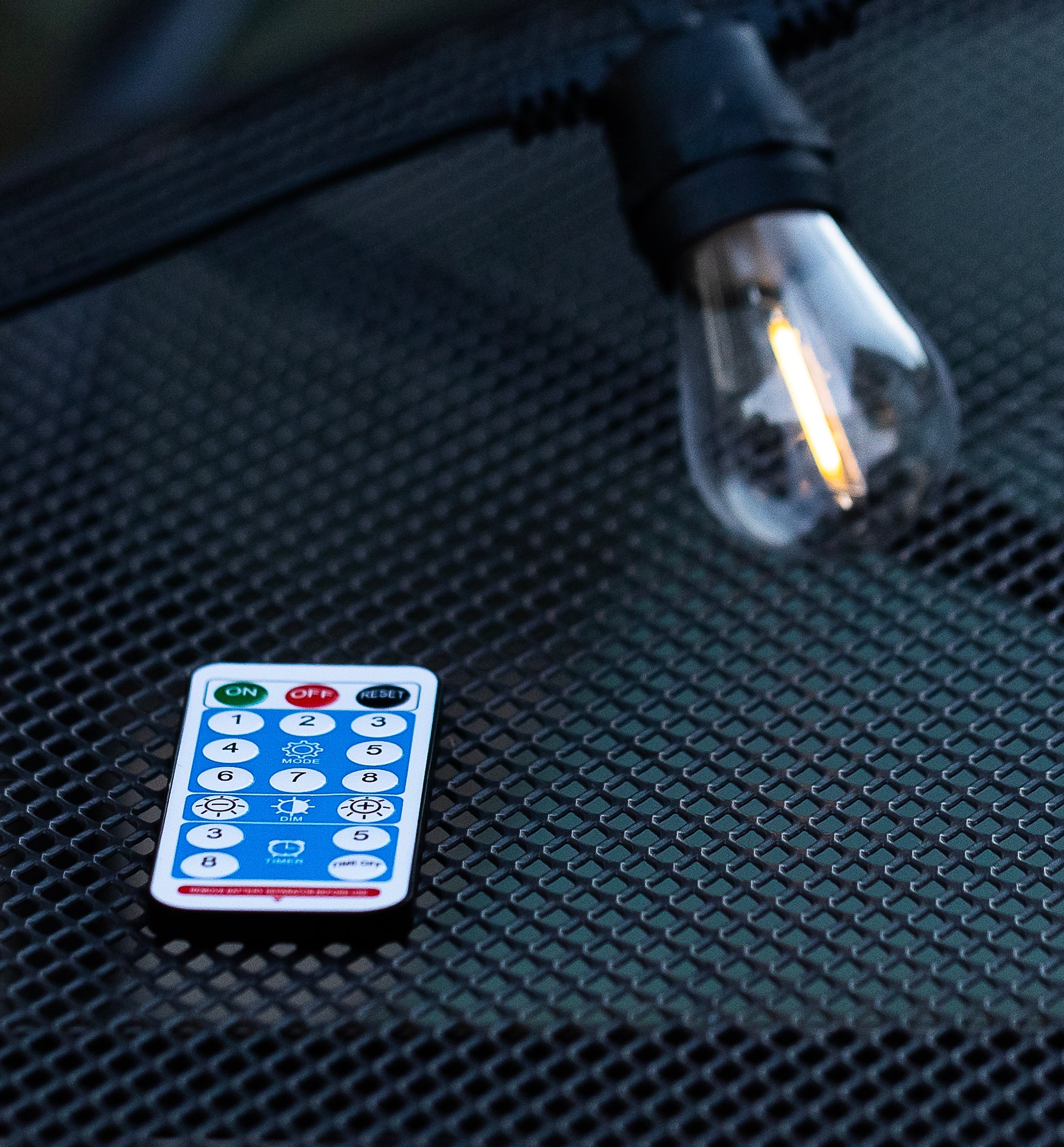 10m Solar Festoon Lights Nova Festoon Outdoor Dimmable Lighting (20 Bulbs) with Remote - Soft Warm White