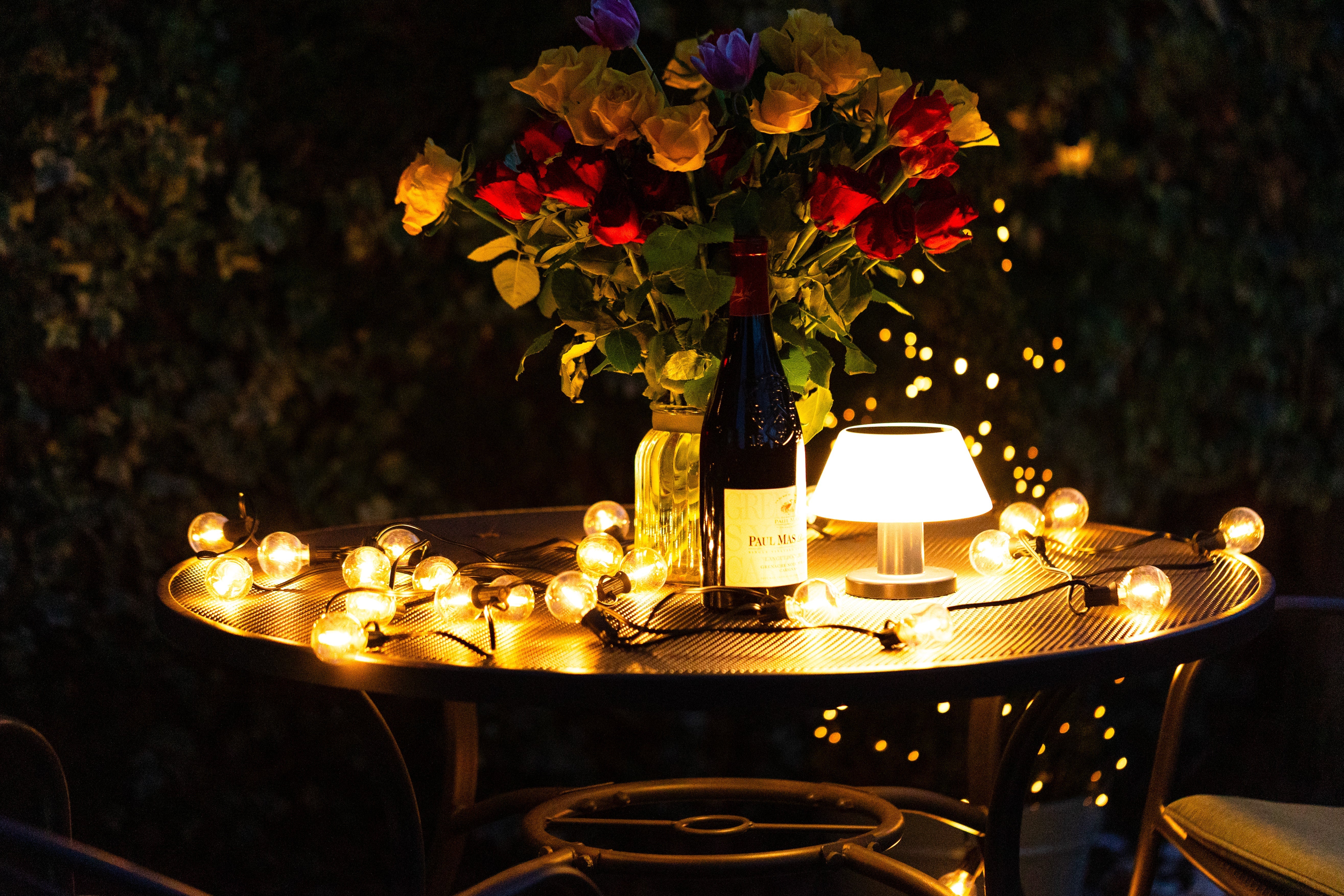 How to Create the Perfect Ambient Atmosphere in Your Garden for Spring