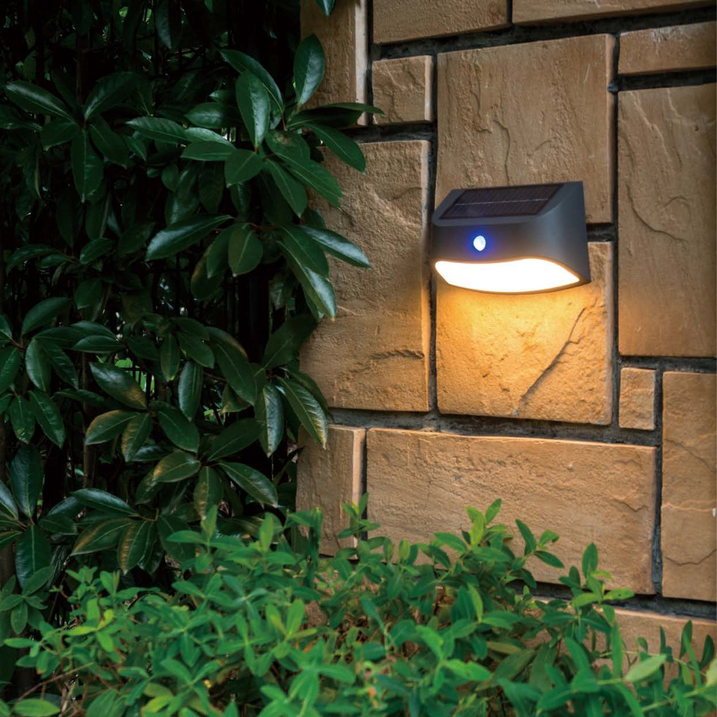 Solar Motion Sensor Nordic Wall Light - Aluminium LED Powered Floodlight IP54 Rated